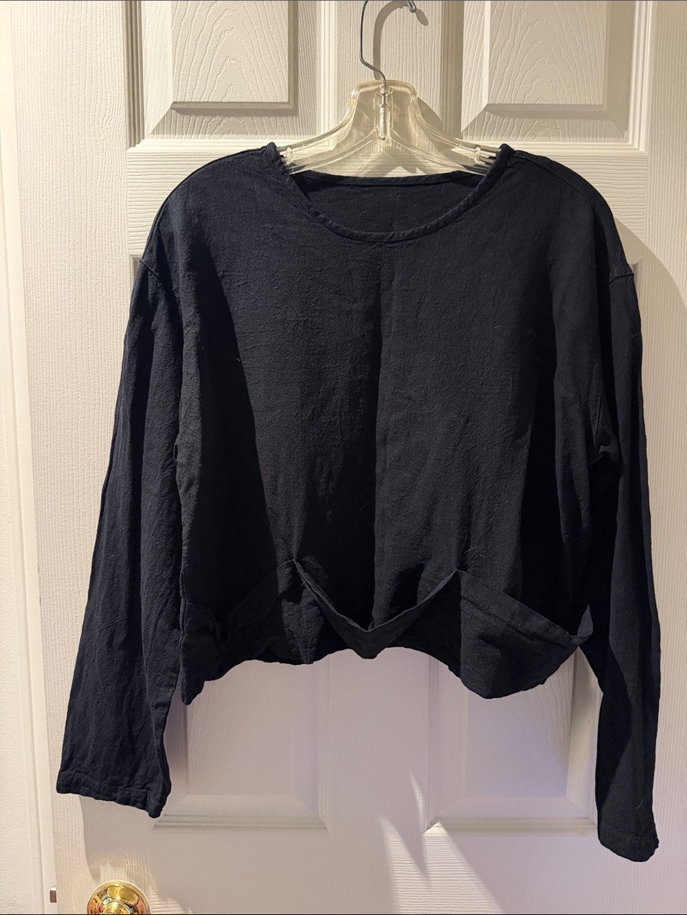 Black Women's Cropped Long-Sleeve Sweatshirt